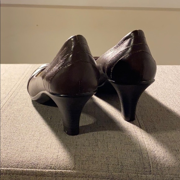 Heels - Picture 3 of 6